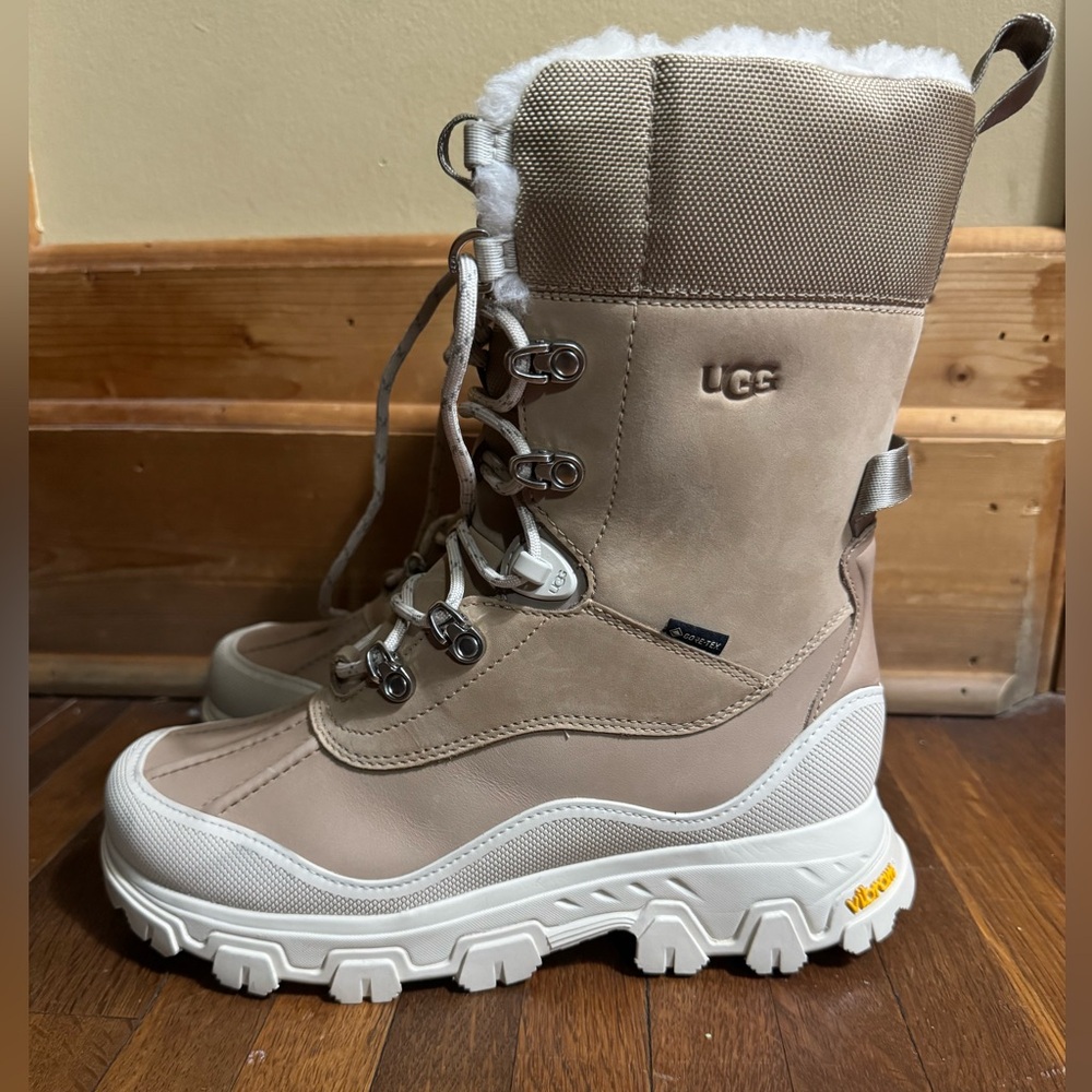 UGG waterproof women’s black boots size 7 brand new
